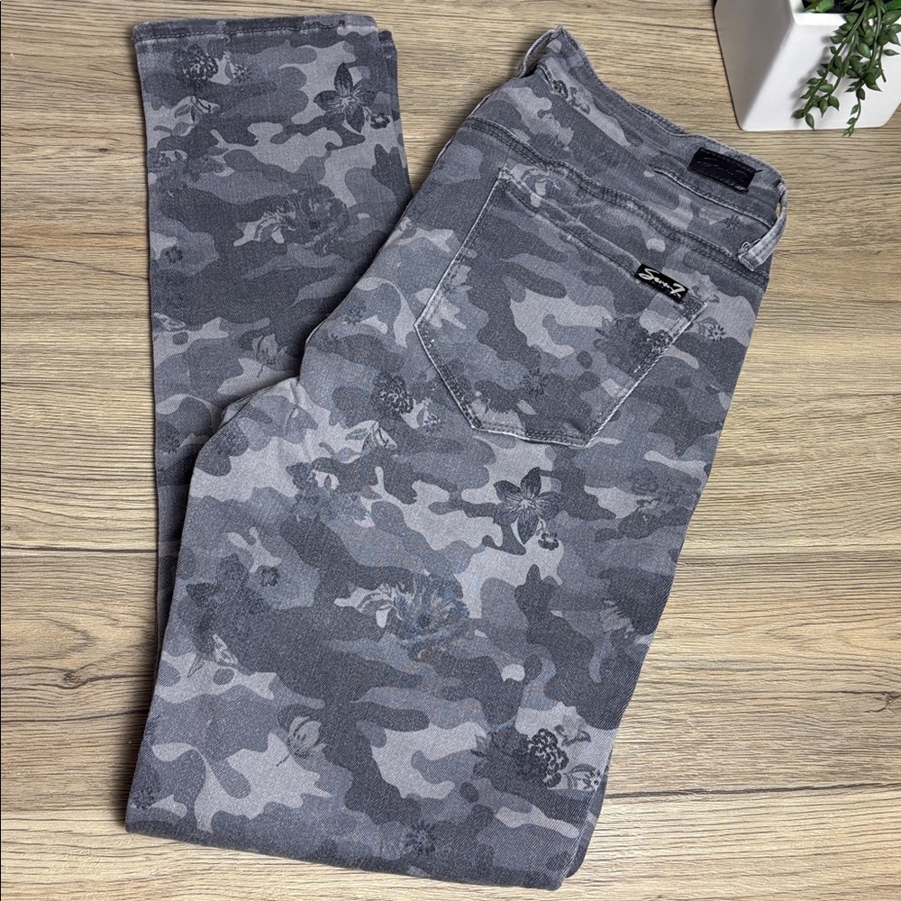 Seven7 | Mid Rise Slim Straight Jeans